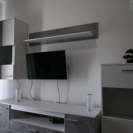Ana Apartamento *